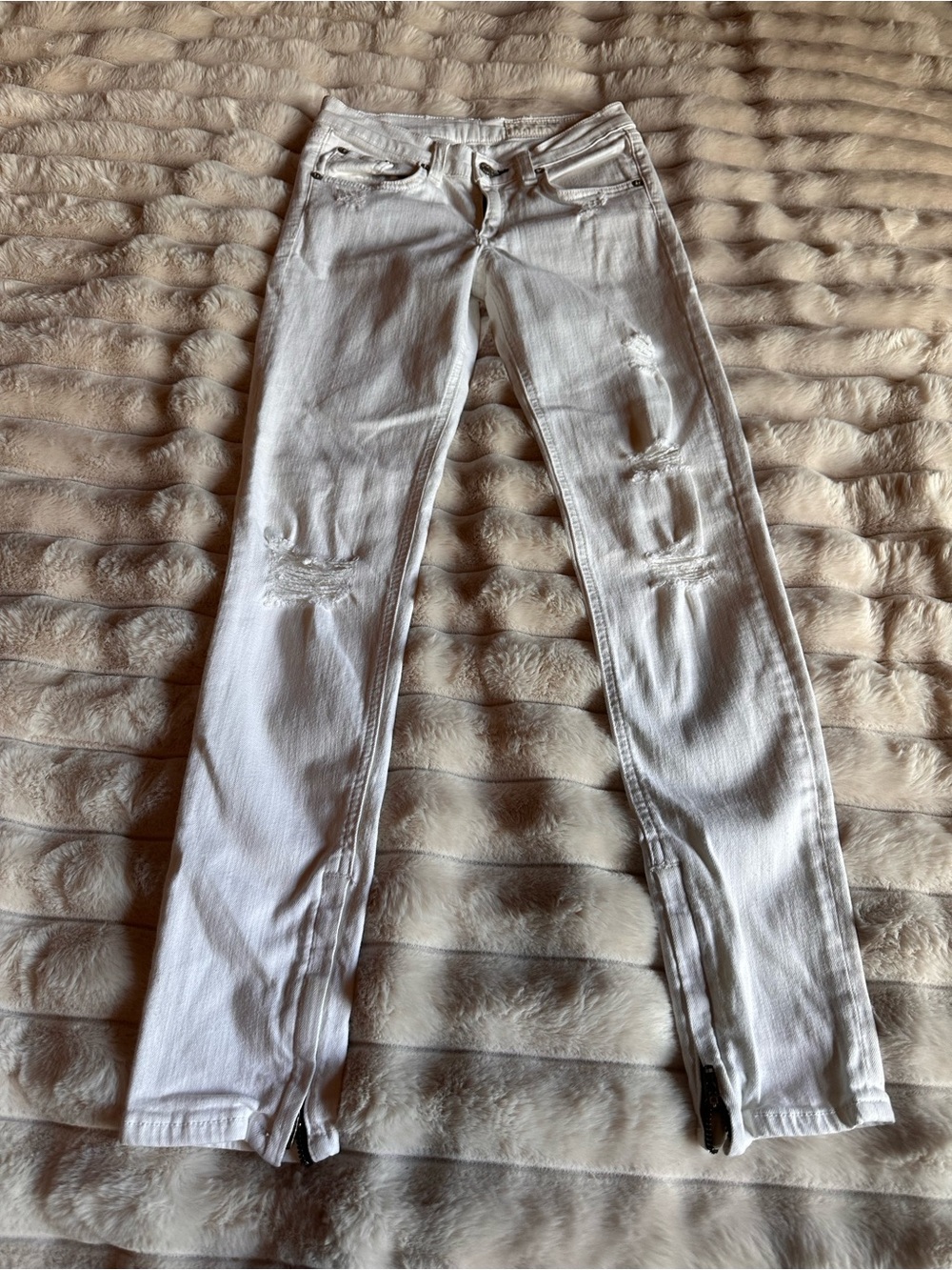 rag & bone White Distressed Skinny Jeans with Ankle Zips